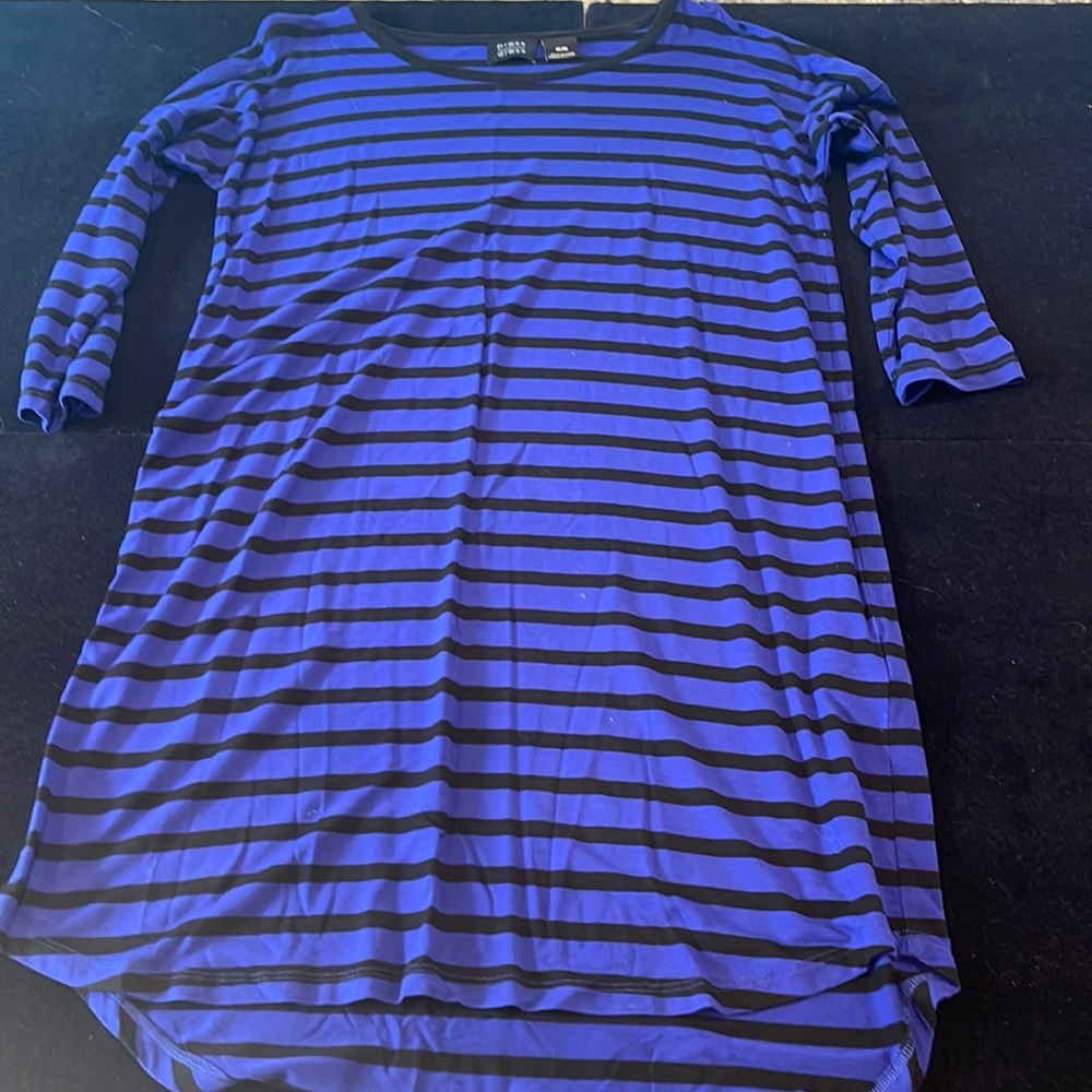 Press Dress striped T-shirt dress with 3/4 length sleeves.  Blue black Size M